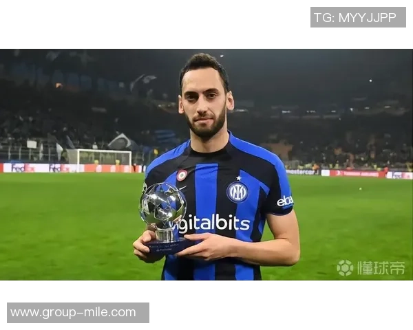 恰尔汗奥卢四场比赛打入四球荣膺国米十月最佳球员称号 恰尔汗奥卢四场比赛打入四球荣膺国米十月最佳球员称号