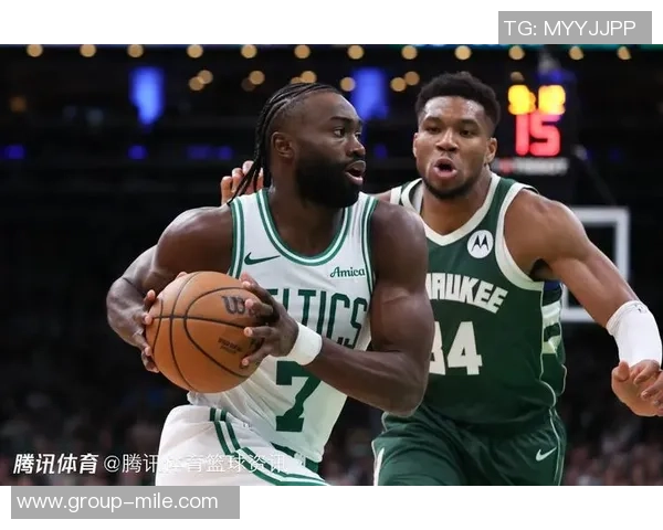 字母哥遭主场球迷嘘声小莫分析欧文离开绿军的原因 字母哥遭主场球迷嘘声小莫分析欧文离开绿军的原因