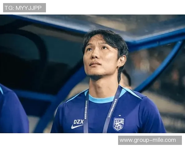 足球报消息称三镇暂无换帅计划邓卓翔与俱乐部沟通尚未深入