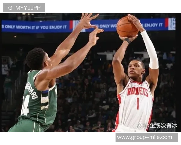 独行侠对阵公牛华盛顿因脚踝扭伤缺席场均147分74板的他将缺阵