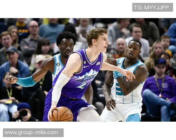 黄蜂三分火力全开却差51分爵士三分命中率低迷显疲态 黄蜂三分火力全开却差51分爵士三分命中率低迷显疲态